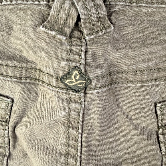 Prana Chino Shorts Womens 12 Olive Cotton Pockets Utility Hiking Outdoors Casual - Picture 6 of 7